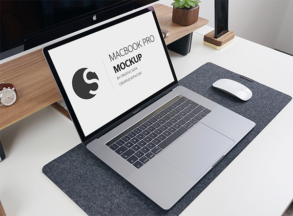 Free MacBook Pro 2018 Mockup PSD
